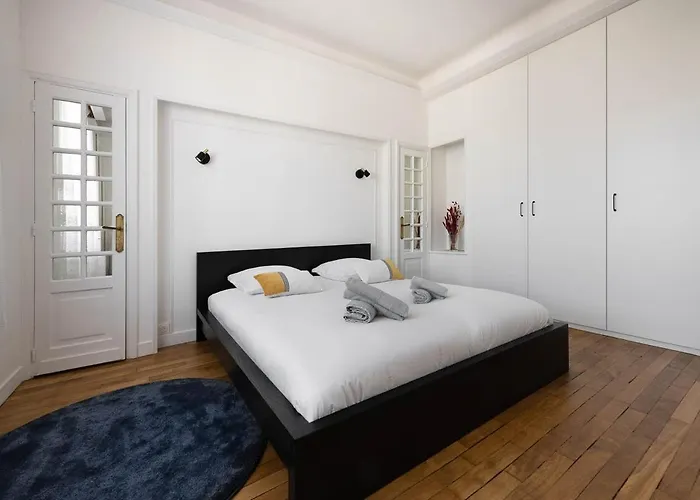 Apartament Vue Sur La Place Wilson - Appt Spacieux Et Lumineux Brest